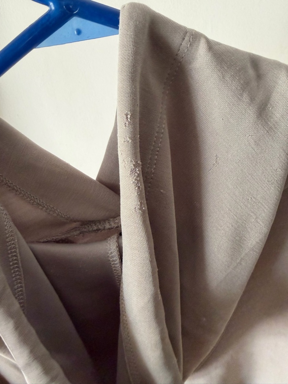 Cable & Gauge Neutral Gray Top with Branded Tag - Picture 5 of 5